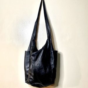 Leather slouchy bag, one size, black